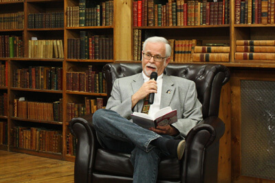 Paul Kupperberg reads from “Kevin.” | GAY CITY NEWS 