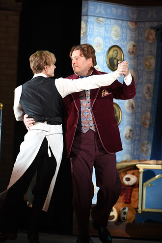 Reed Luplau and David Daniels in Theodore Morrison’s “Oscar,” performed by Opera Philadelphia. | KELLY & MASSA/ OPERA PHILADELPHIA 