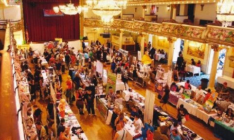 The main floor Flame Con exhibitors at Brooklyn's Grand Prospect Hall. | MICHAEL SHIREY