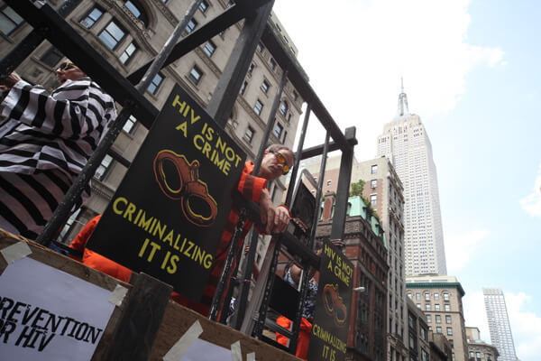 WWWHIVNotCrime_LUONGOiS