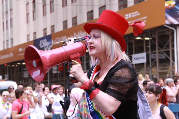 wwwCyndiLauper_LUONGO (1)