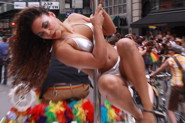 wwwPole dancers_LUONGO (2)