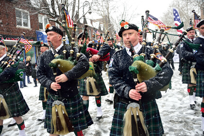 The fire department’s Emerald Society Pipes & Drum band led off the parade. | DONNA ACETO