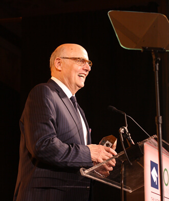 Jeffrey Tambor accepts the Point Courage Award. | MICHAEL SHIREY