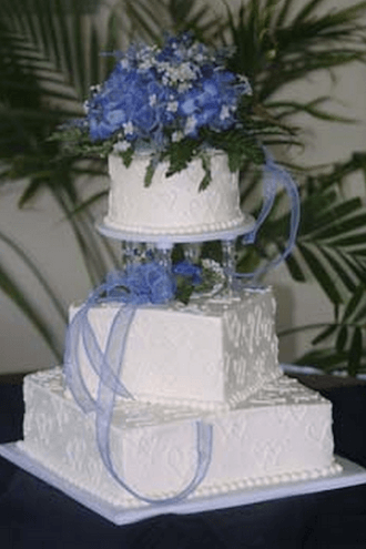 A wedding cake Jack C. Phillips advertises on his website. | MASTERPIECECAKES.COM